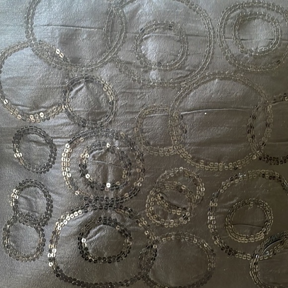 Accent Cushions - Set of 2 - Picture 7 of 7